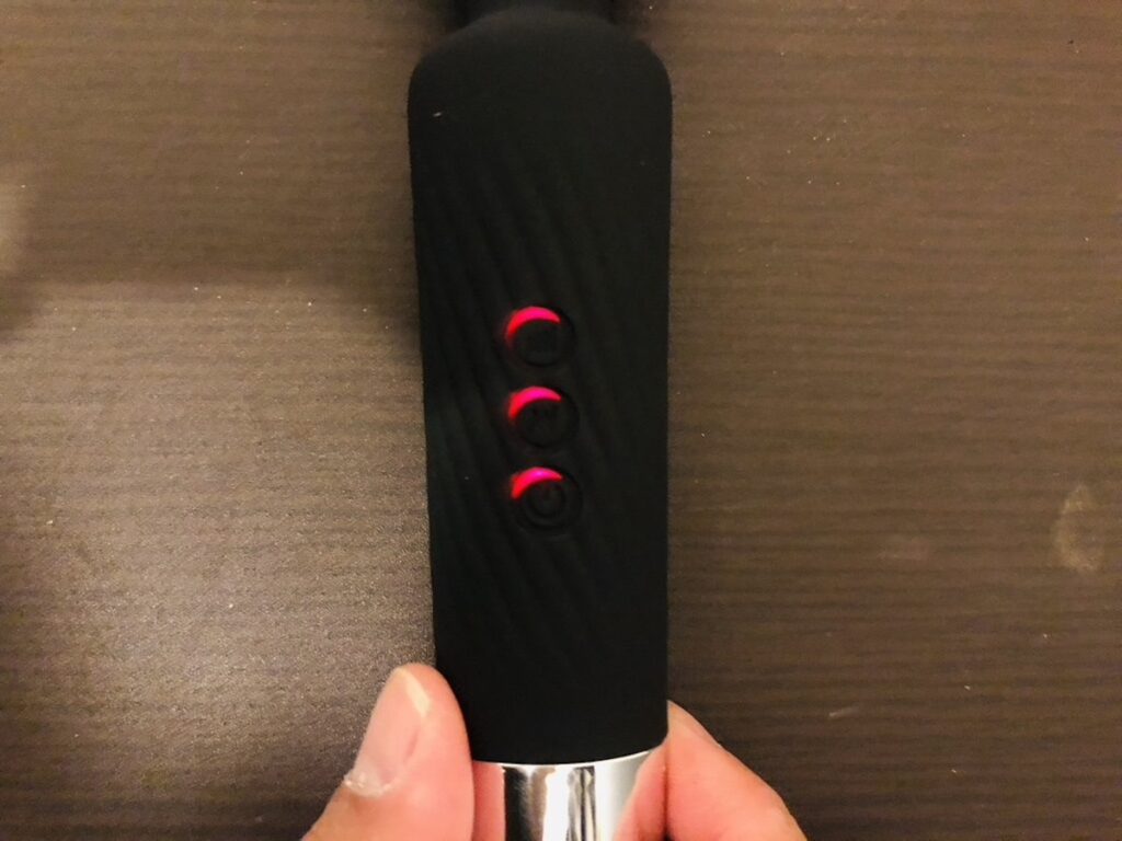 【2024モデル】ハンディマッサージャー 【正規品】収納ポーチ付 電動 小型 静音