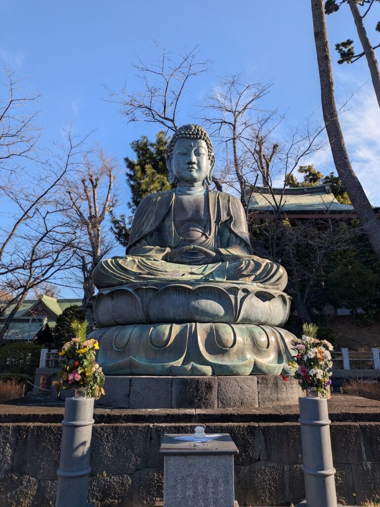 法華経寺　銅造釈迦如来坐像