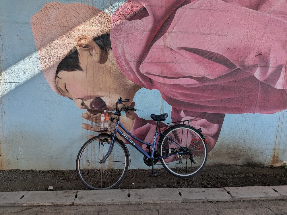 横浜駅近くで見つけたアート作品