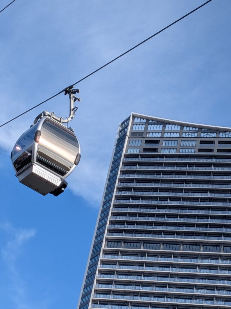 横浜エアーキャビン