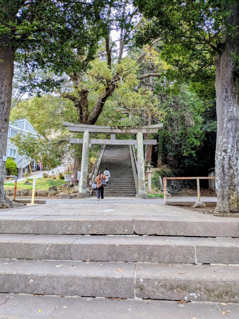 伊豆山神社の鳥居