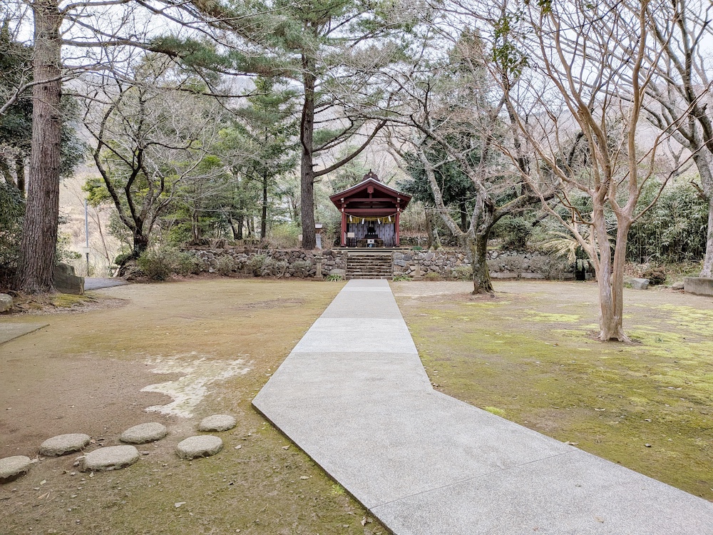 伊豆山神社の本宮