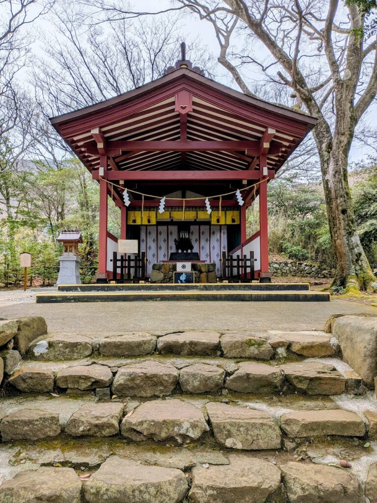 伊豆山神社の本宮