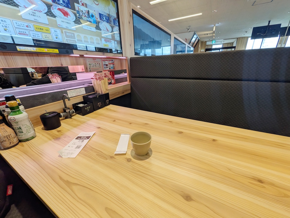 スシローのテーブル席