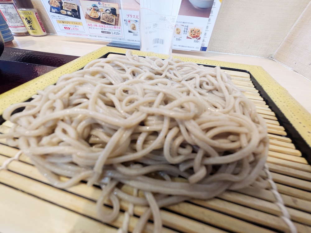 てんや「海老と4種の北海道天丼（小）薮そばセット　1470円」