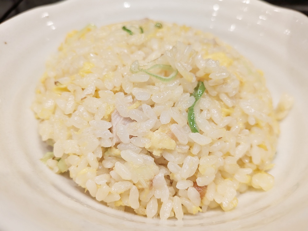 喜多方ラーメン坂内で「あごだし塩ラーメン半チャーハンセット」