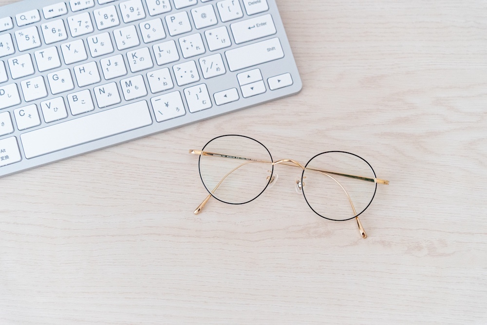 メガネとキーボード